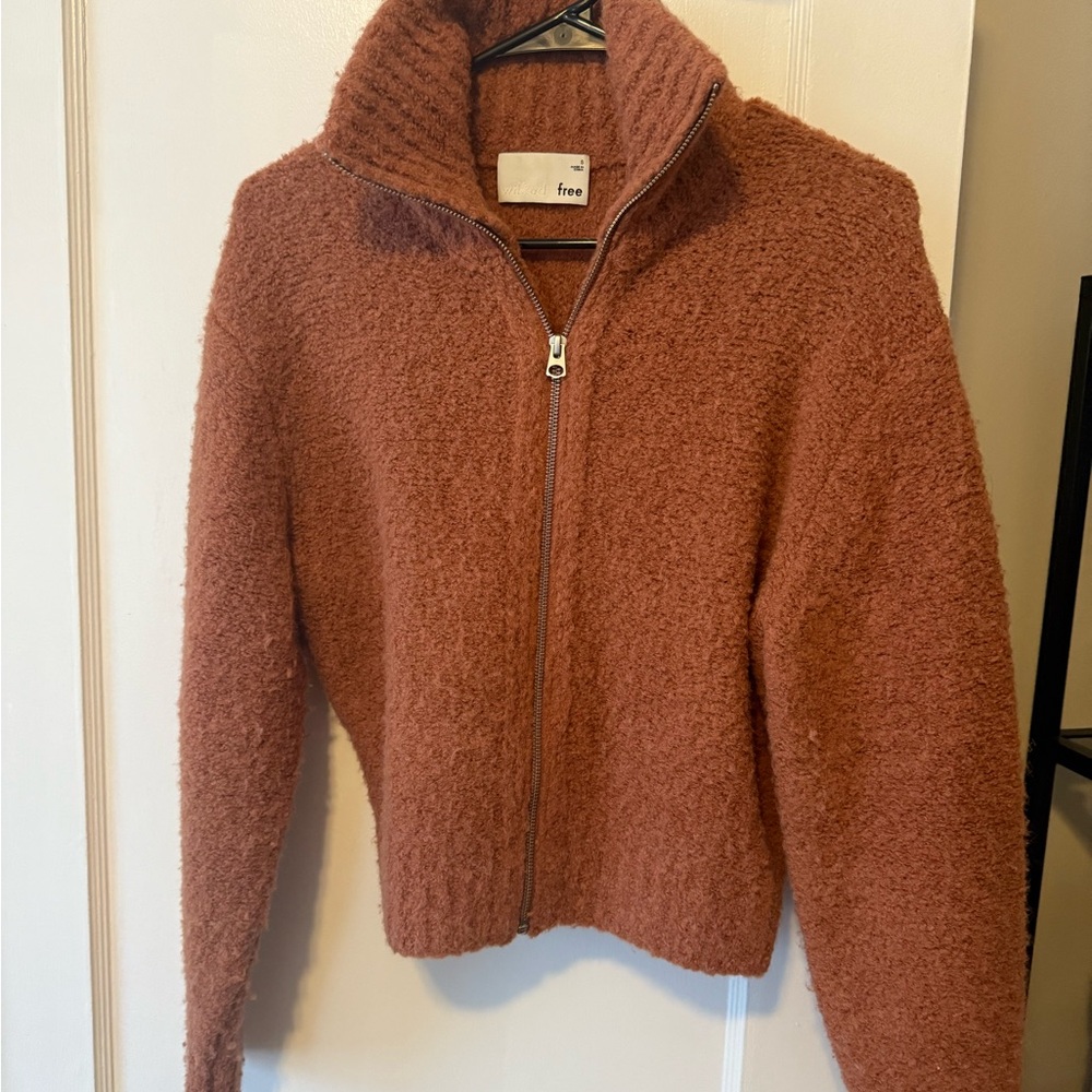 Wilfred Free Textured Pink Zip-up Sweater